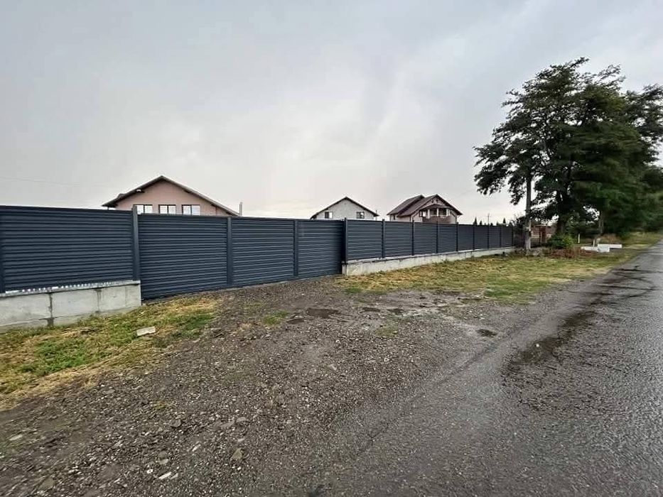 Vând garduri și porți la comanda clientului