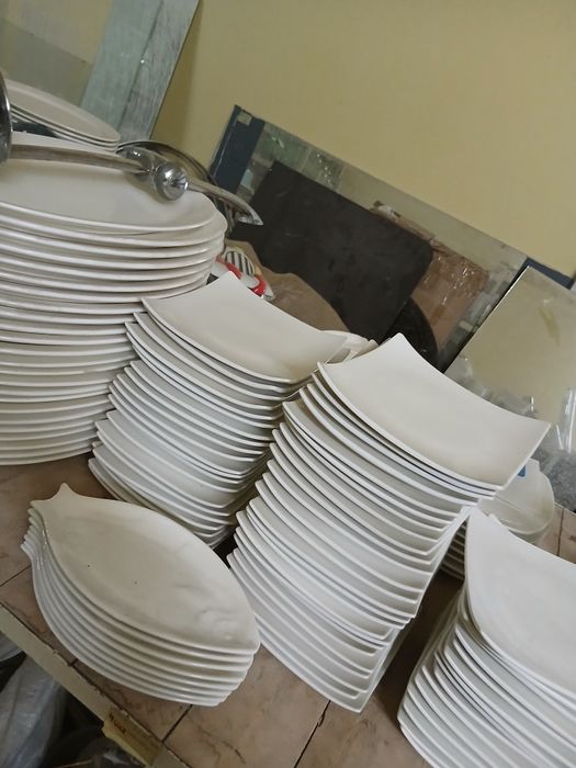 Tarelka choynak piyola xammasi sotiladi