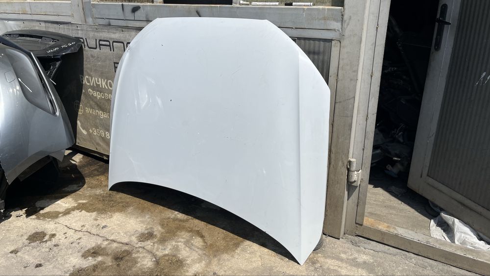 2 броя Преден капак Audi Q3 8U0