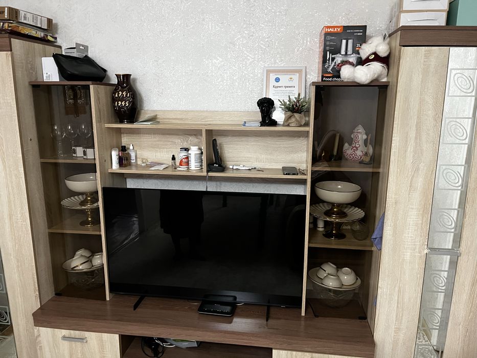 Стенка бело-коричневая