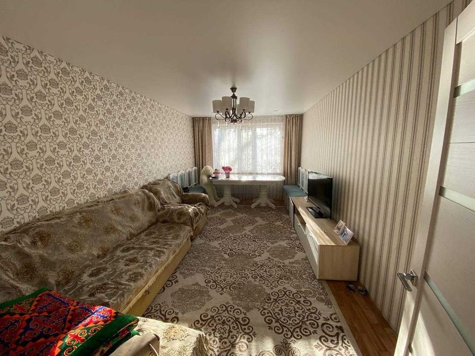 Продается 2-ком. кв. УП, панель. 1979г. 52кв.м/9кв.м, не угловая