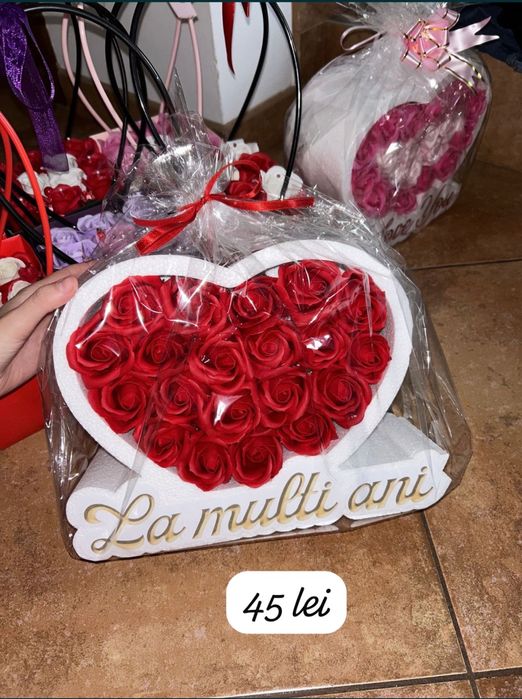 Aranjamente florale din trandafiri de sapun cadoul ideal preturi mici