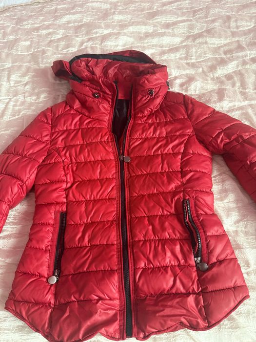 Червено зимно яке - S размер