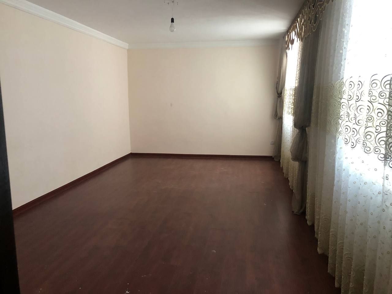 Jizzax shahrining eng markazida kottedj sotiladi 4.6 sotix