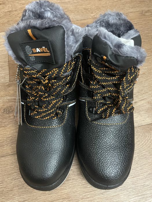 Ботинки зимние новые