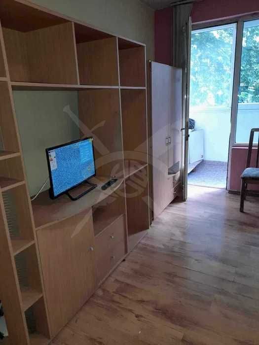Продава се Едностаен апартамент в Пловдив, Център - 47 кв.м за 1575 €/кв.м - Снимка #1