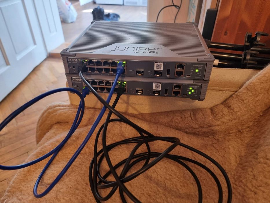 2 switch juniper ex3200-c