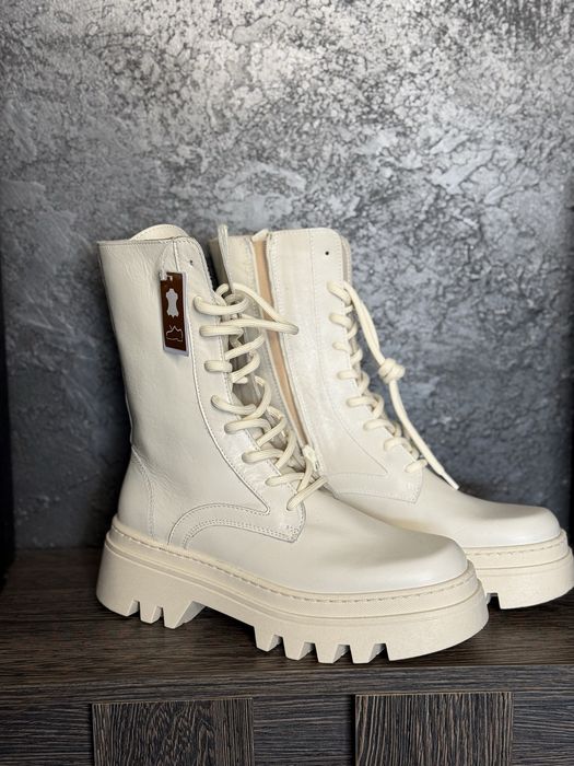 Ghete bej, 39, noi cu eticheta