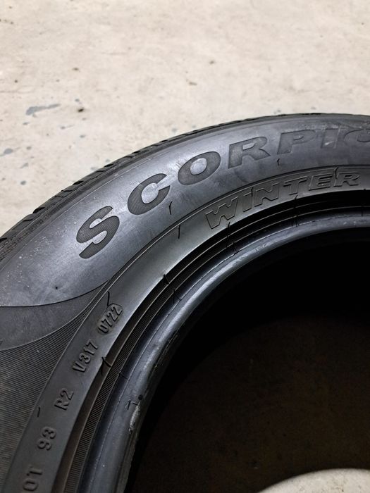 2 anvelope iarnă 235 65 r17 Pirelli