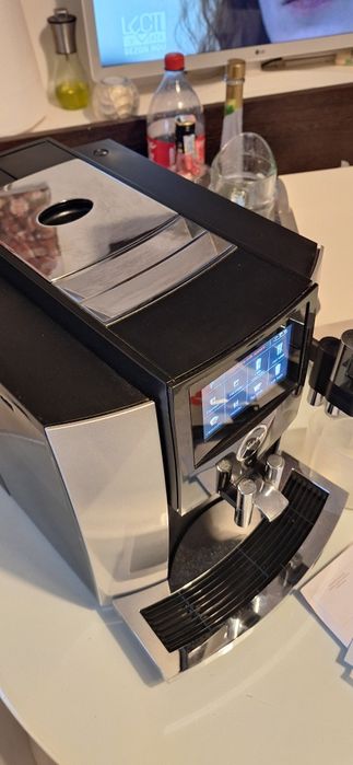 Jura S8 Professional Aroma Moonlight Silver