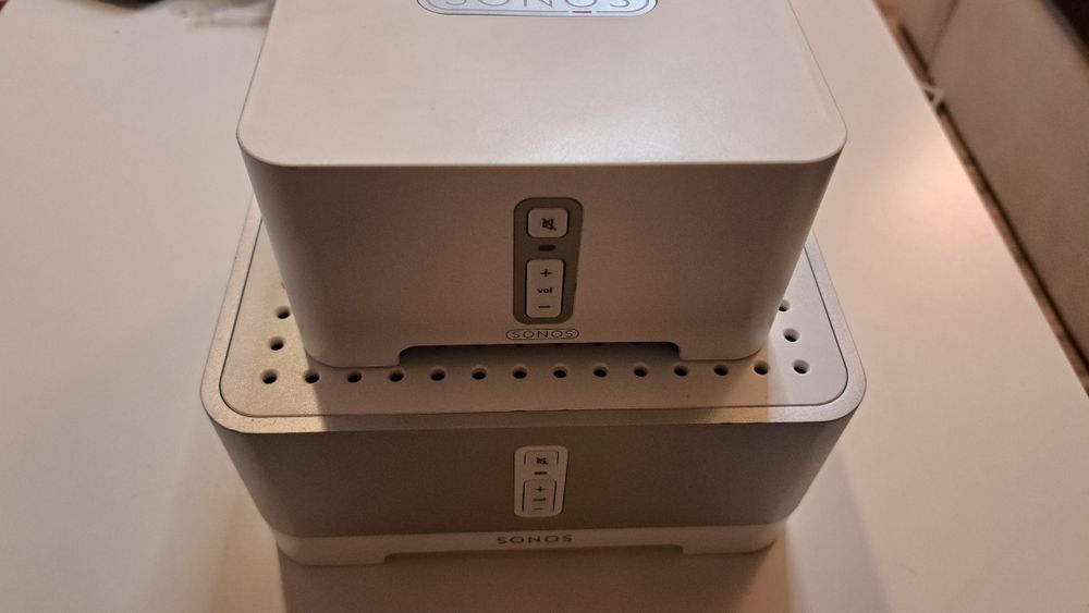 Amplificator Sonos CONNECT:AMP si Sonos ZonePlayer ZP90