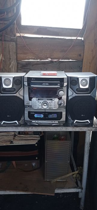 Музыкальный центр LG