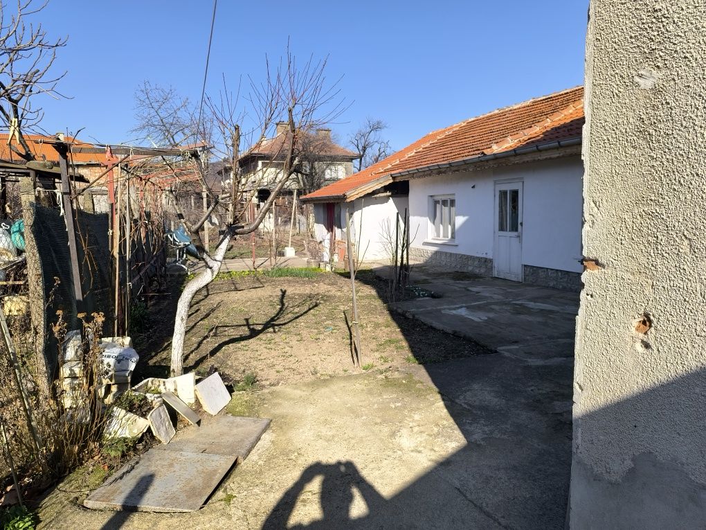 Продава се Къща в Берковица - 71 кв.м за 683 €/кв.м - Снимка #1