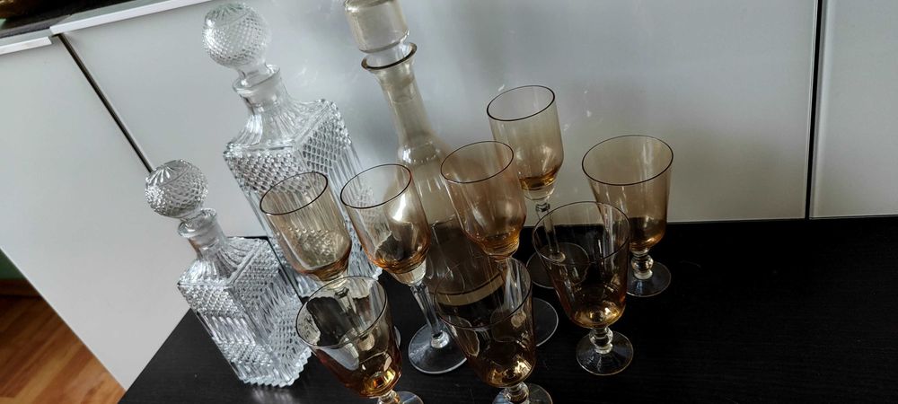 Decantor si pahare de cristal, totul la doar 300 lei ,fara defecte