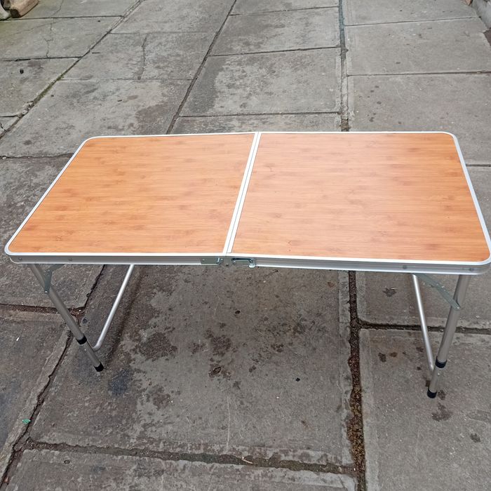 Vând 2 masure champing se inchid  noi nefolosite