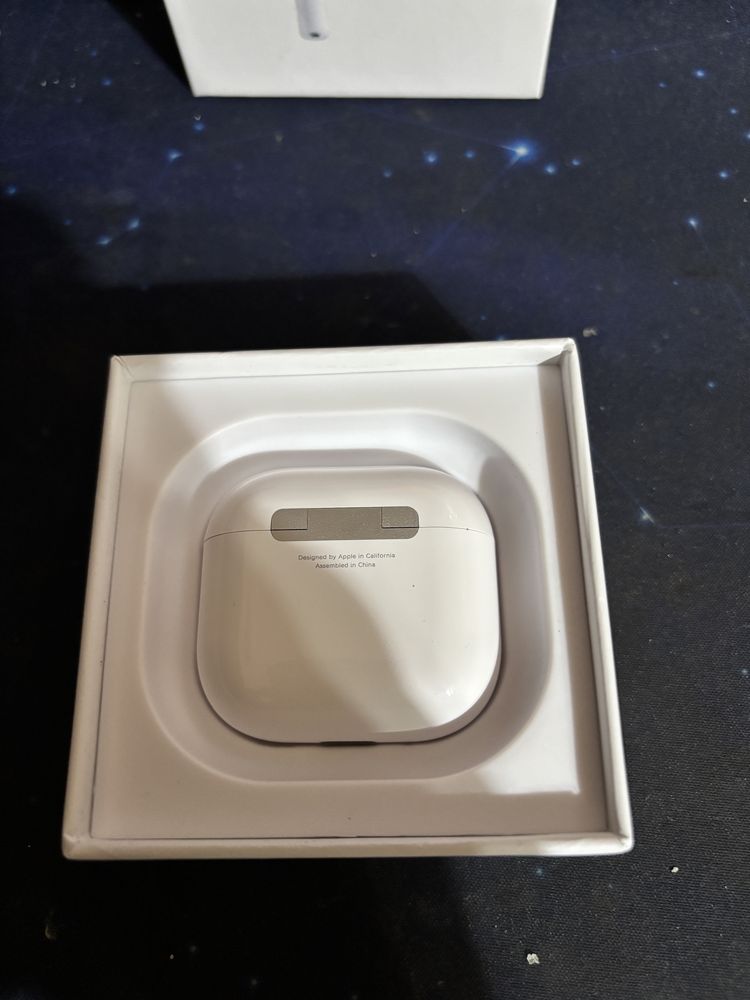 Airpods 4 folosite foarte putin
