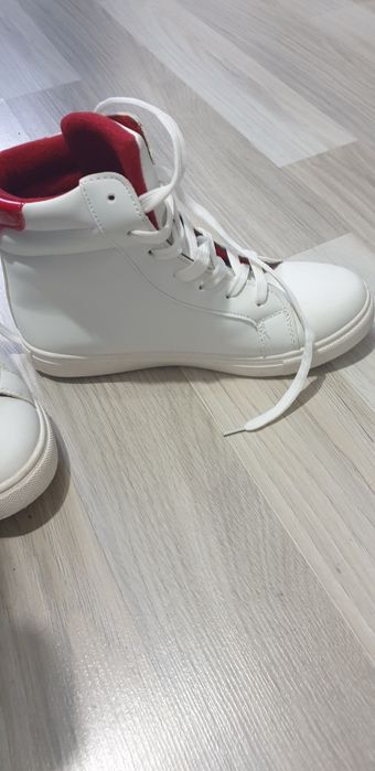 Adidas gheata numarul  37
