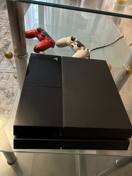 Продается PlayStation4