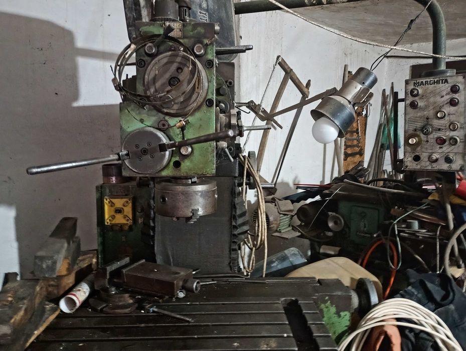 Atelier de strungarie complet.