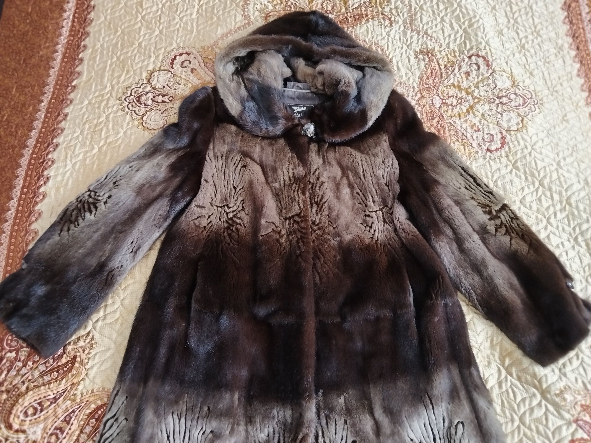 Продам норковую шубу