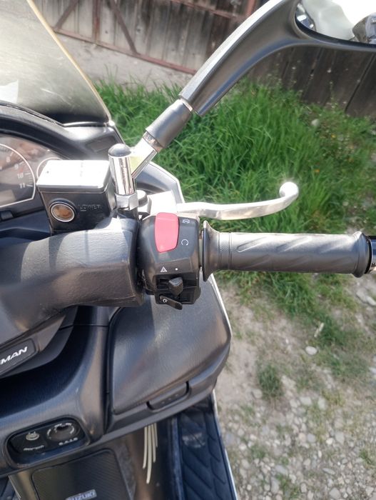 Vând Suzuki Burgman 400