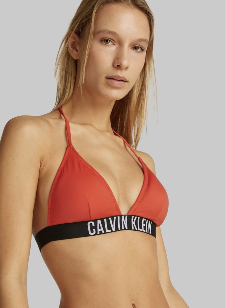 Бански на марката calvin klein