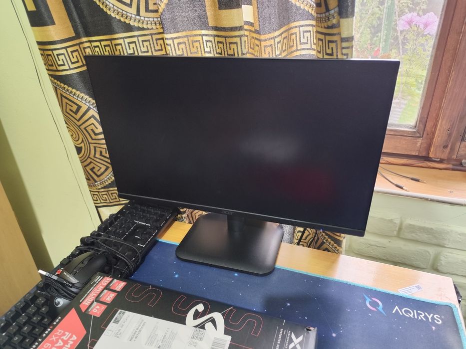 Vand monitor Acer 100hz