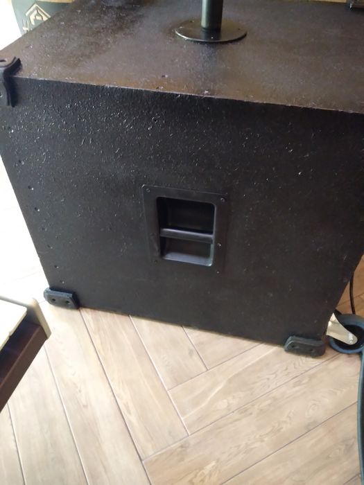 Schimb sau vând Boxe Bașii pasivi +crossover dynacord pex 223+ amplif