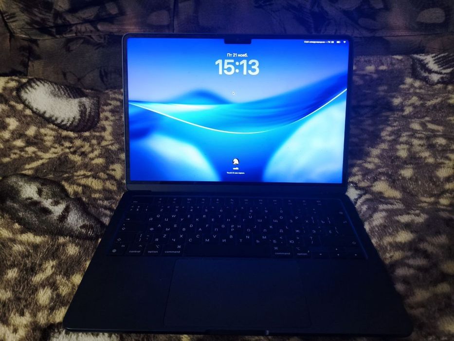 MacBook air M2 13.6   (256gb)