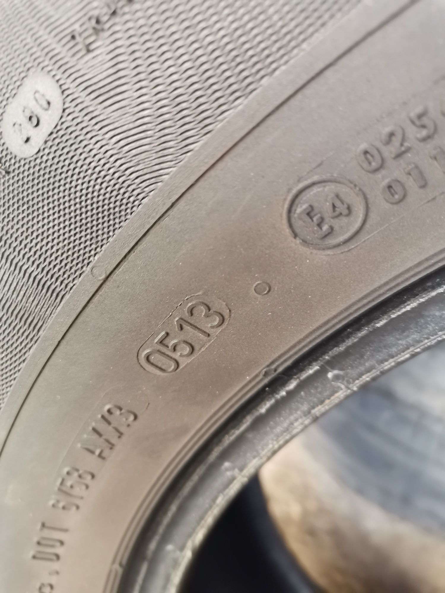 Continental 205/70 R16 97 H