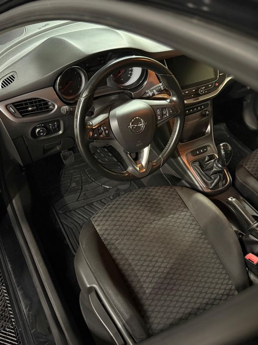 Opel astra K 2017