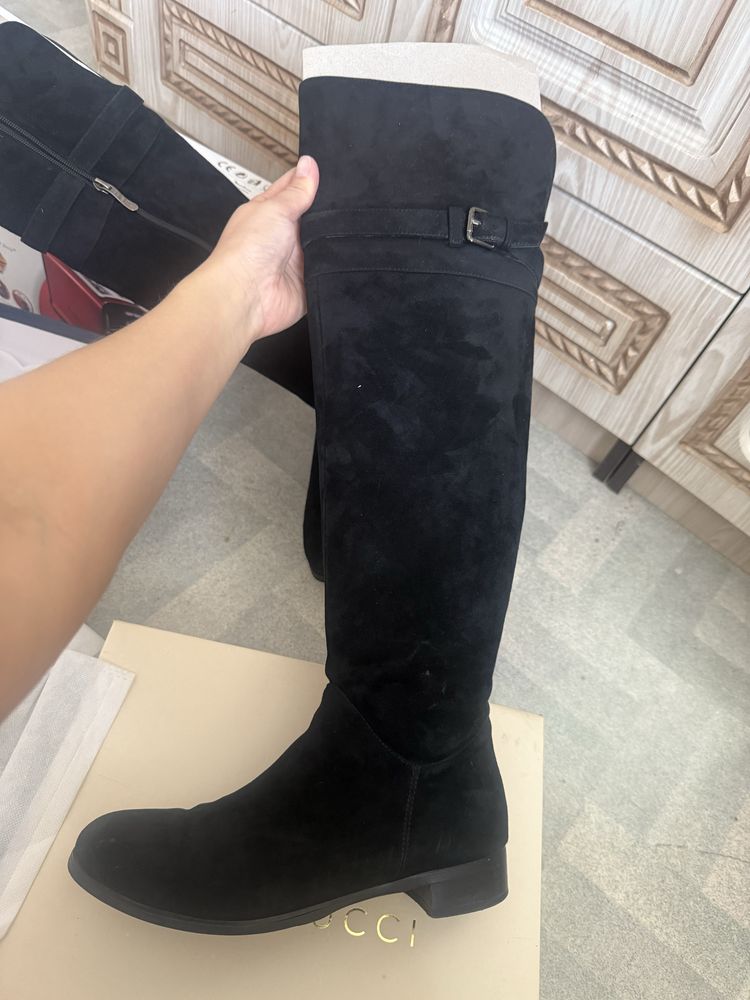 Продам  зимние ботфорты