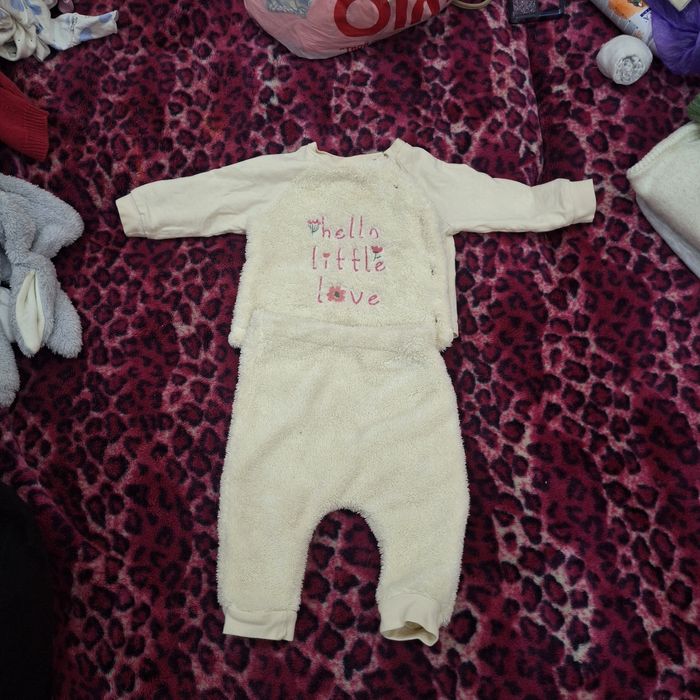 Продам детские вещи от 3 до 6 месяцев