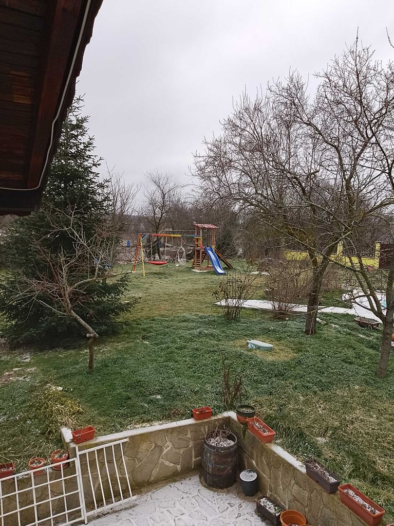 Дава се под наем Къща в Аксаково - 260 кв.м за 204 € - Снимка #12