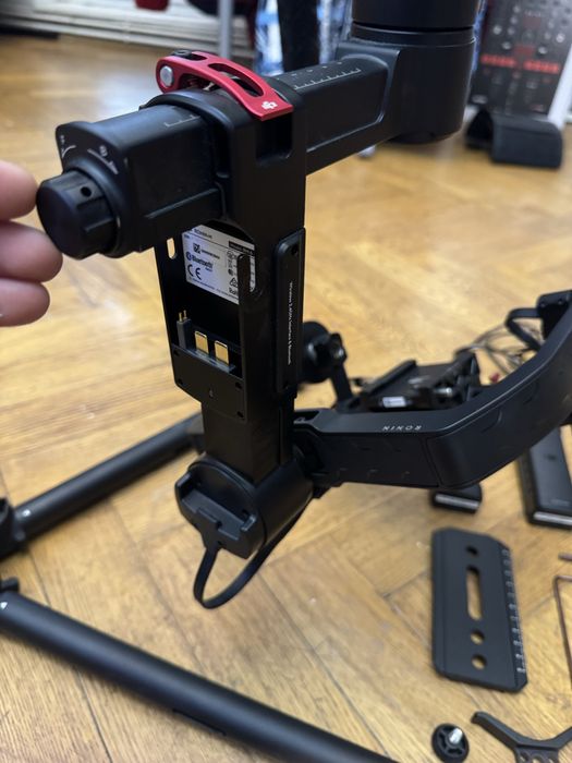 Gimbal / stabilizator video / foto DJI Ronin M