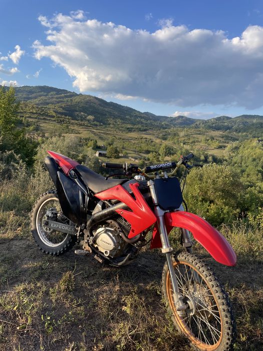 Cross 150cc 4t necesita rezervor