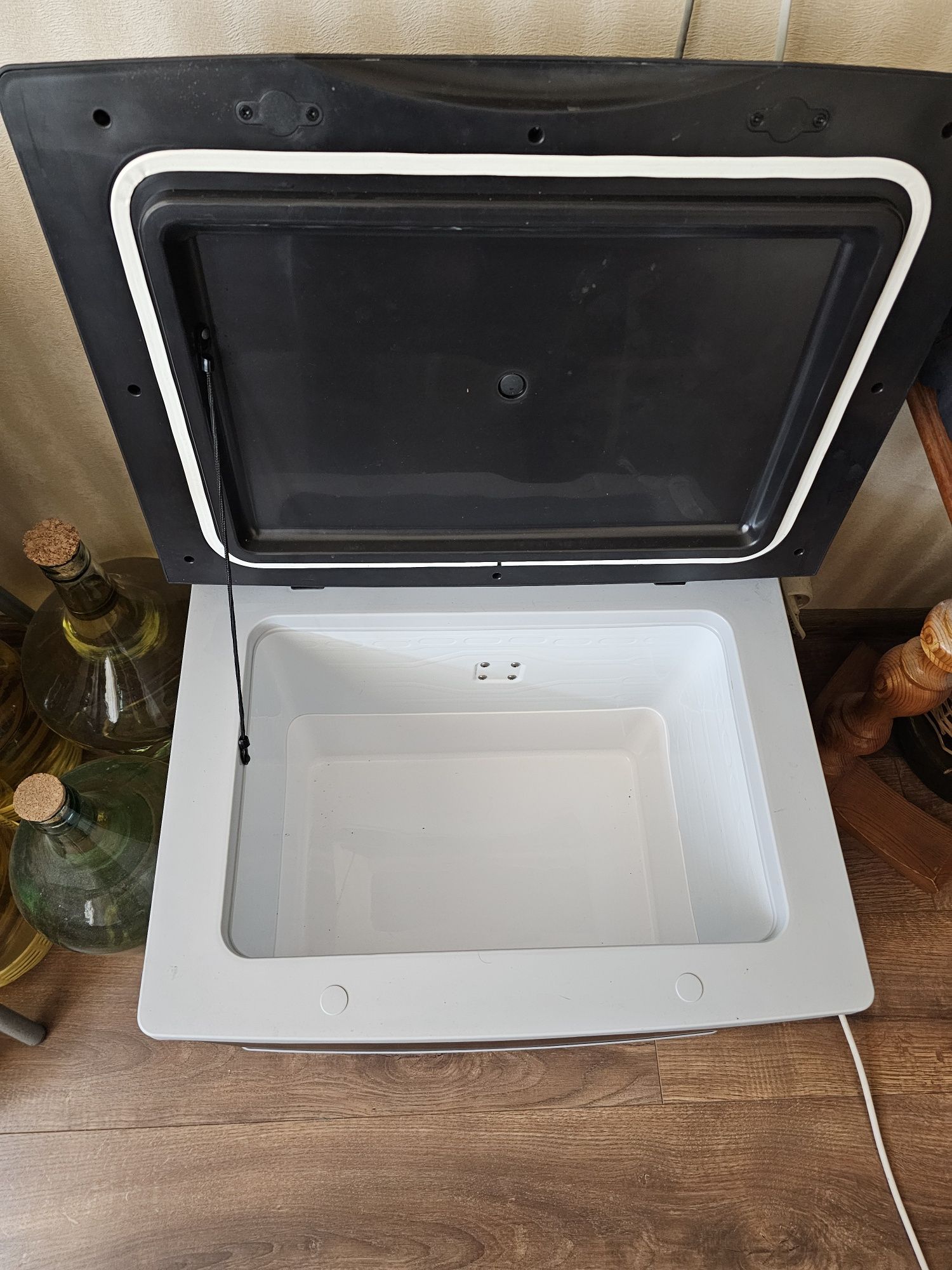 Хладилна кутия-фризер Dometic CoolFun CK-40 D Hybrid