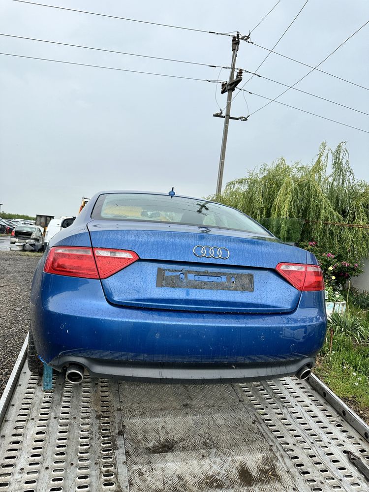 Dezmembrez audi a4 b8 din 2009