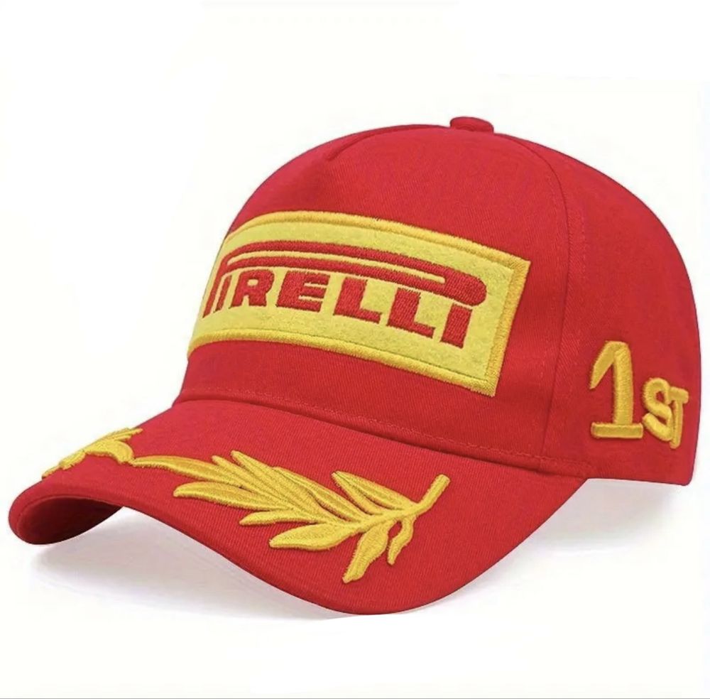 Șapcă Pirelli P1 – Design Clasic pentru Pasionații de Auto