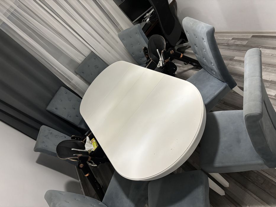 Set masa cu 8 scaune