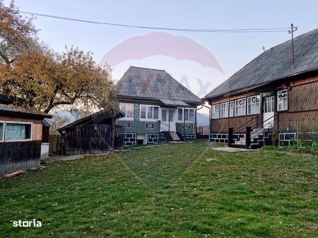 Casă / Vilă cu 4 camere de vânzare