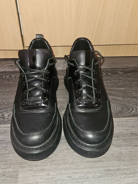 Дамски черни спортно-елегантни маратонки от естествена кожа