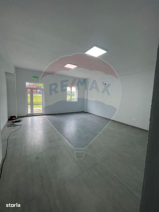 Spațiu comercial situat Central