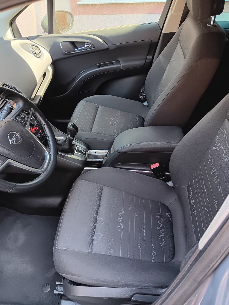 Vând Opel Meriva