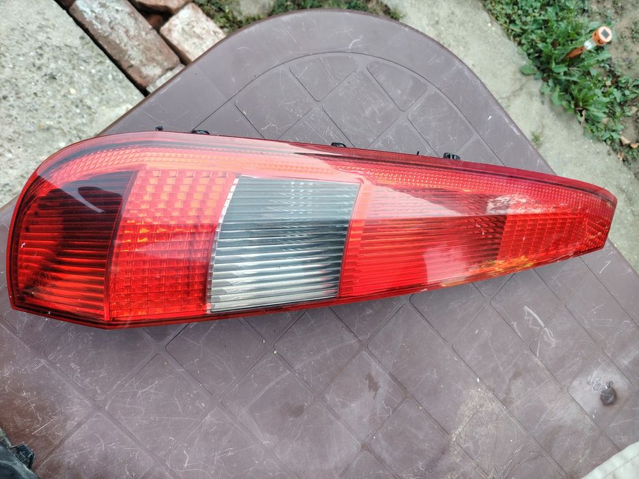 stop Ford fiesta 2003