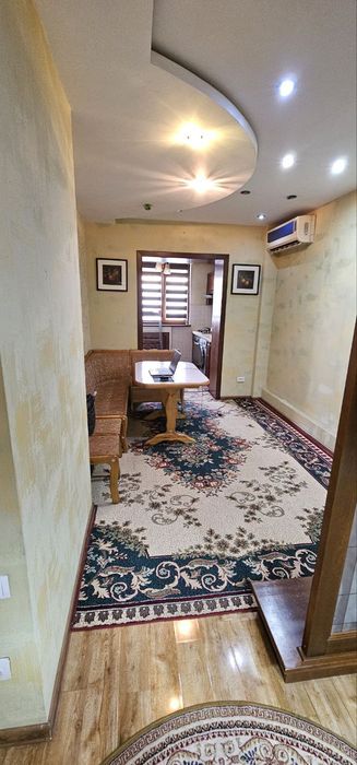 Ойбек метро 4-комн банковский дом