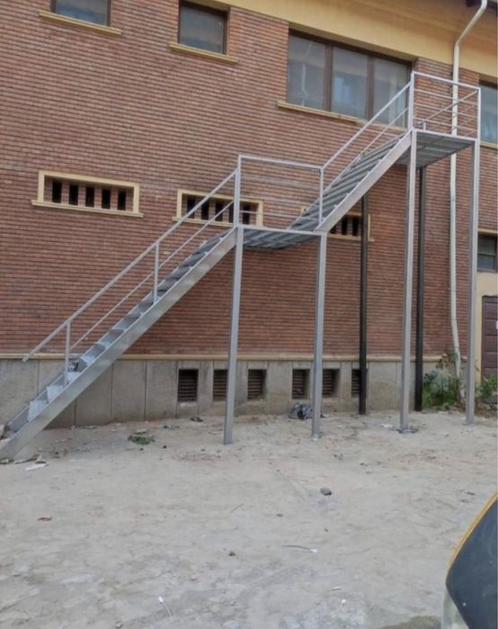 Scara metalica zincata