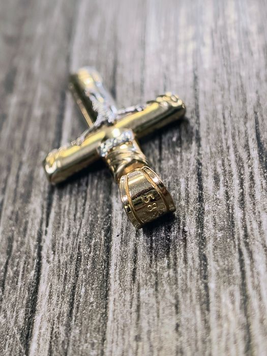 Златен Кръст Висулка 1.33гр / 14К