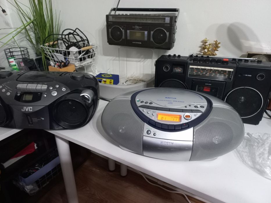 Vintage boombox sony grundig intel jvc