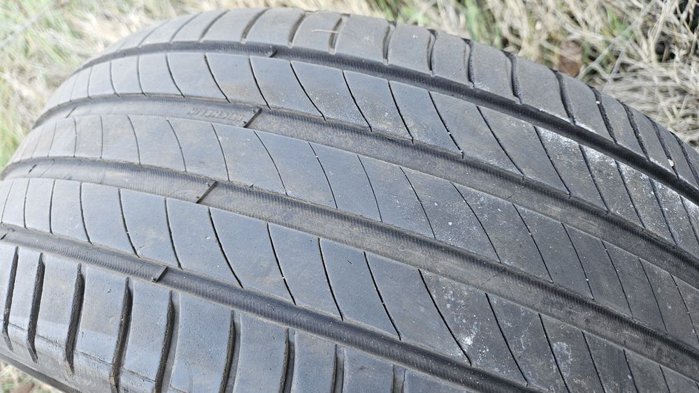 2бр гуми 235 55 17 мишелин